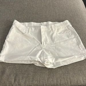 Old Navy - mid rise, white shorts. Size 16